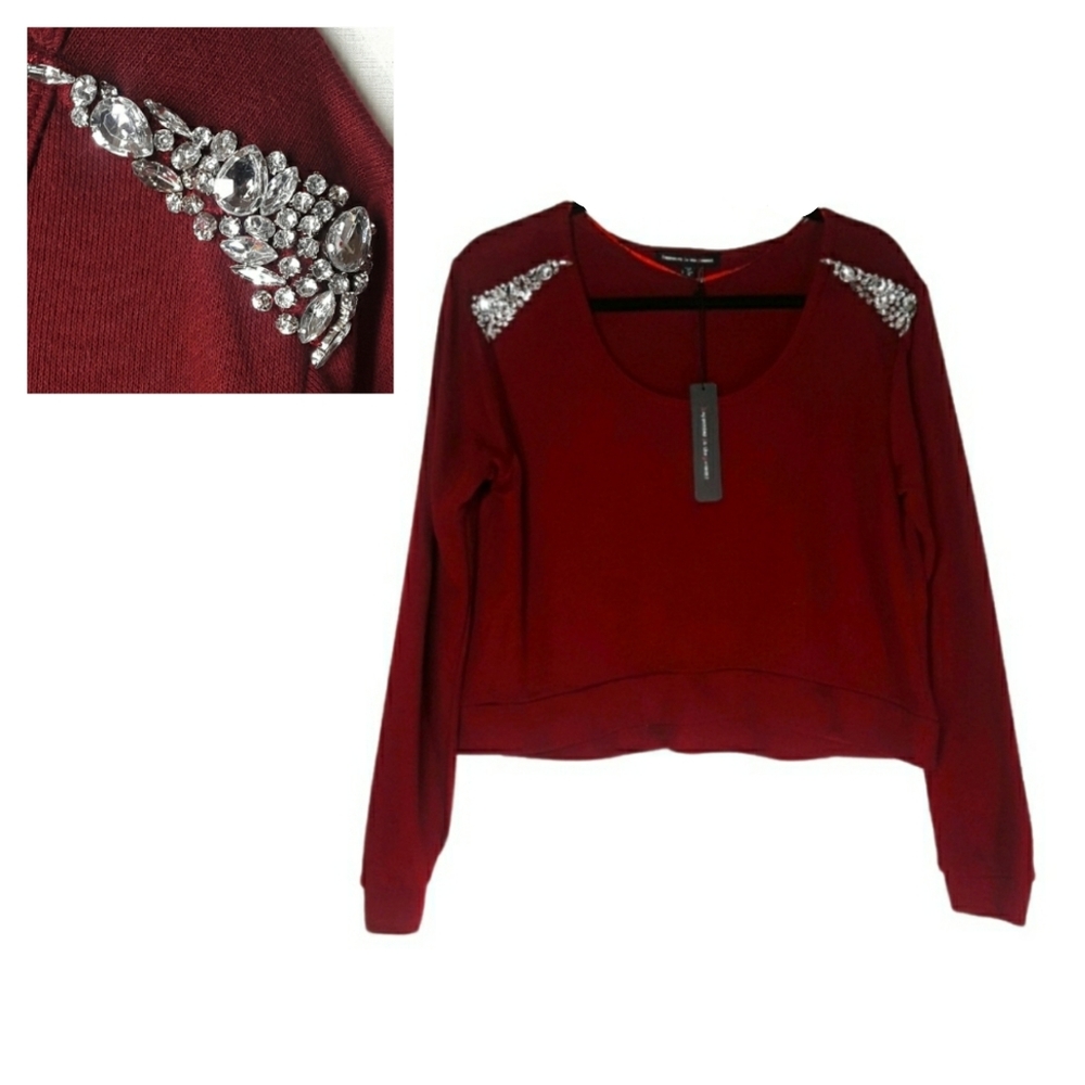 HAPPENING IN THE PRESENT Burgundy Red Rhinestone Jewel Sweater Top Medium NWT